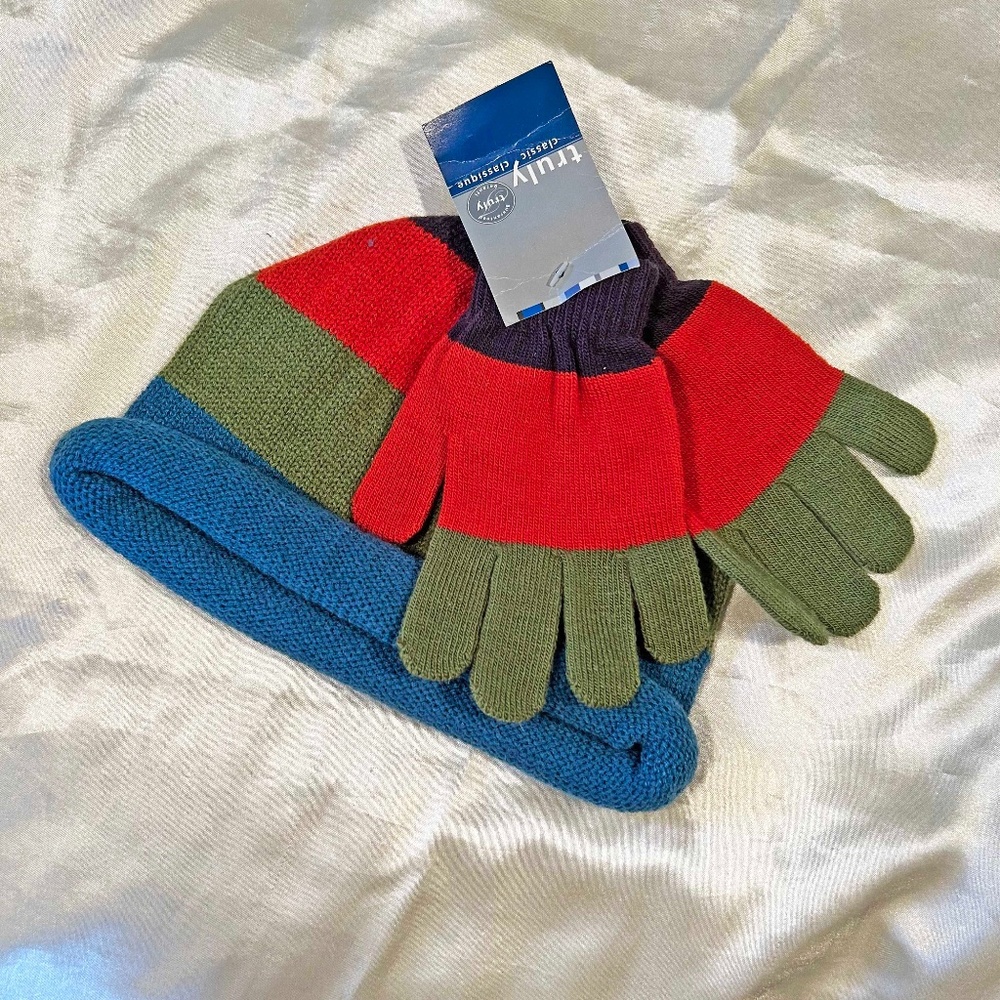 GLOVE AND HAT, SHORT GLOVES, TUQUE HAT, RED/BLUE/OLIVE GREEN, ONE SIZE, ACRYLIC,